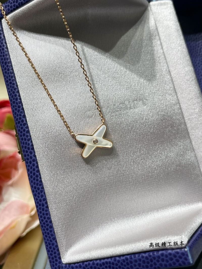 CHAUMET